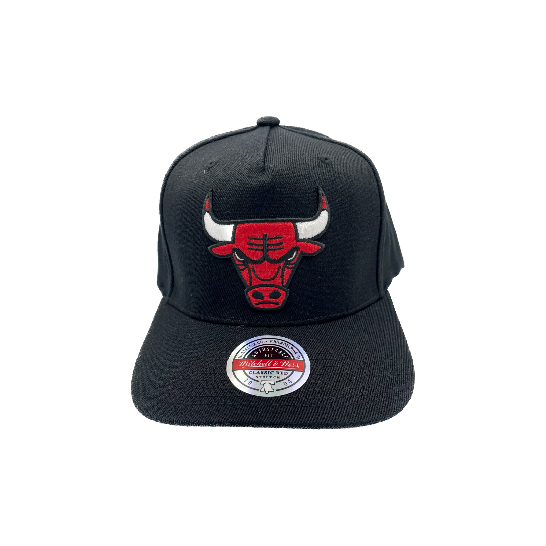 Mitchell & Ness - Chicago Bulls Black Colour Logo Redline Snapback
